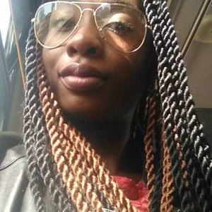 Meet your Posher, Danielle